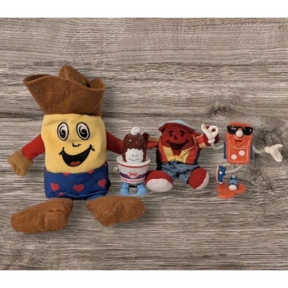 Y2K 90s Toys Dairy Queen Twinkies Koolaid Man Dominos Pizza Wind Up Figure Plush